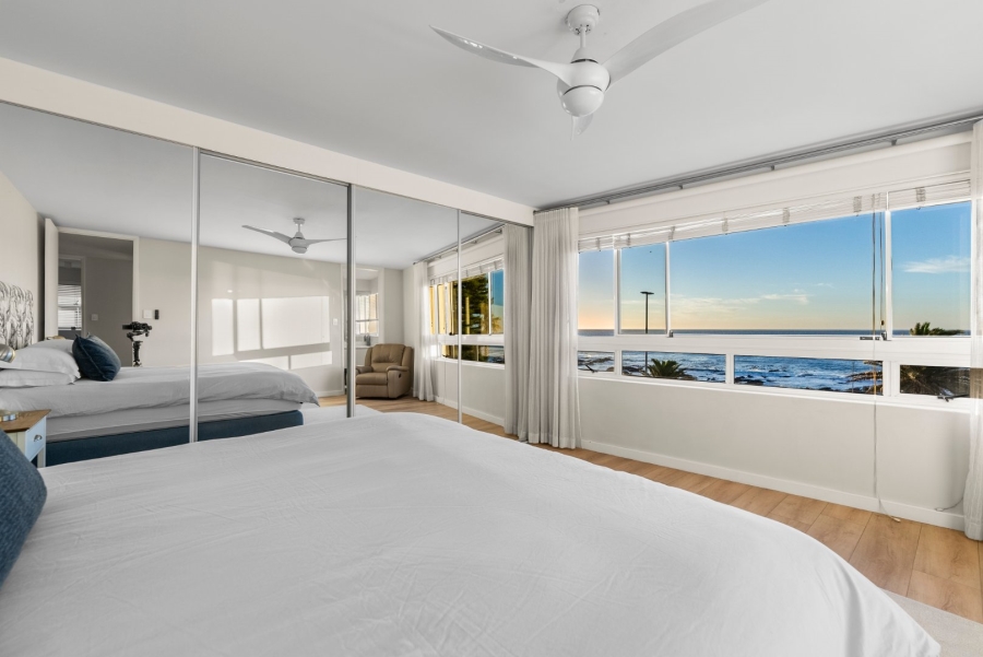 To Let 4 Bedroom Property for Rent in Sea Point Western Cape